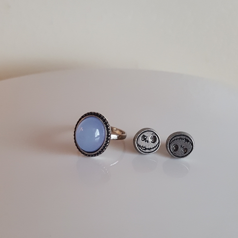The Nightmare Before Christmas Stud Earrings and Ring - Picture 2 of 8